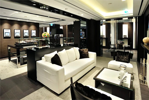 广东珠海万国专修店在哪里